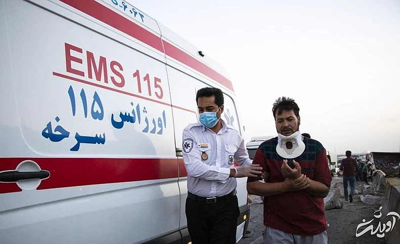 (تصاویر) واژگونی کامیون حامل انگور